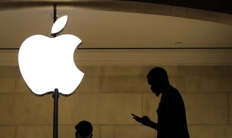 U.S. Launches Legal Action Against Apple, Accuses Company of Abusing Monopoly Power